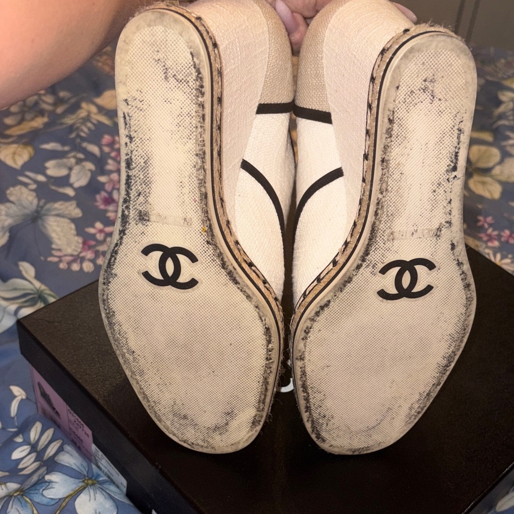 CHANEL Women's Black and White Sneakers - Picture 6 of 12